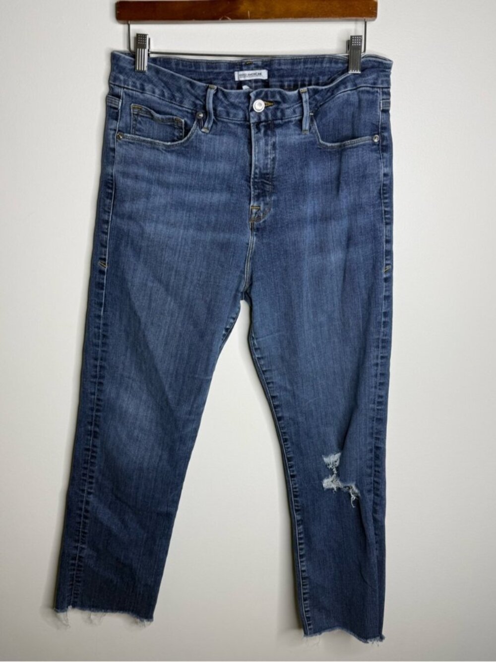 Good American good Straight Leg Jeans in Medium Blue Wash size 14/32